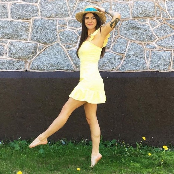 SUNSHINE LINEN MINI DRESS - Picture 1 of 5